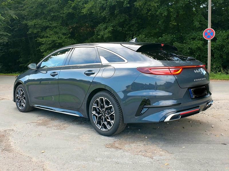 Gebraucht Kia ProCeed GT-Line 160 PS (117 kW) 2022 Grau Kombi