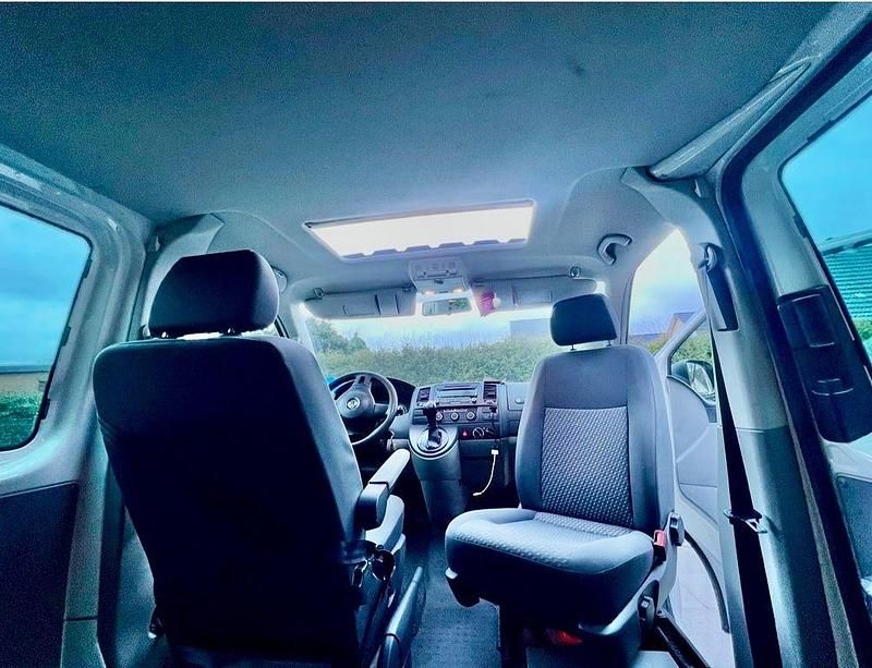 Gebraucht VW T5 140 PS (102 kW) 2014 Grau Van