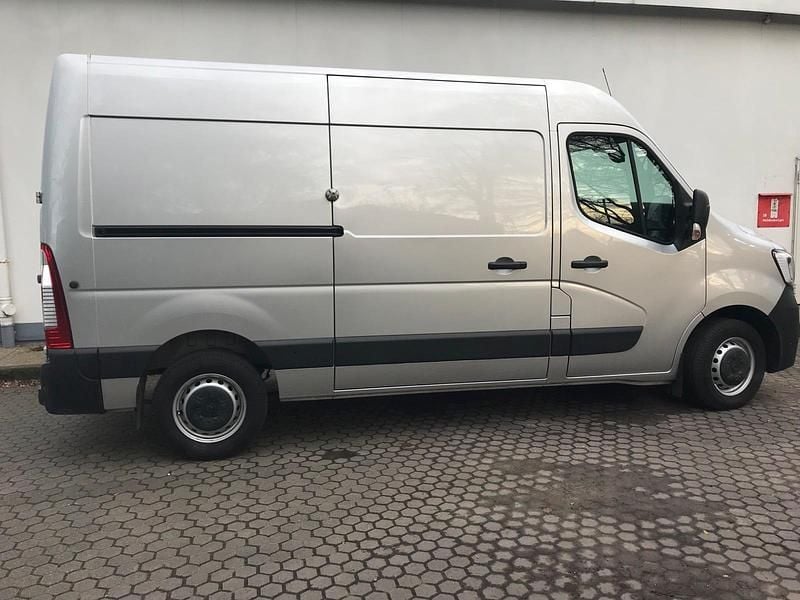 Gebraucht Renault Master 180 PS (132 kW) 2022 Grau Van / Kleinbus