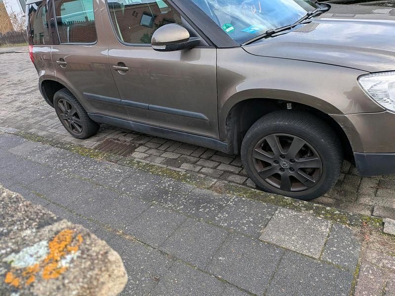 Usata Skoda Yeti 2011 Marrone SUV