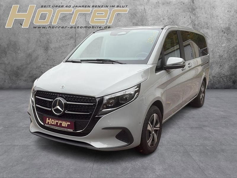 Grau Gebraucht 2024 Mercedes V300 Style Van / Kleinbus | 69.790 € (Superpreis) - Bild 1/4