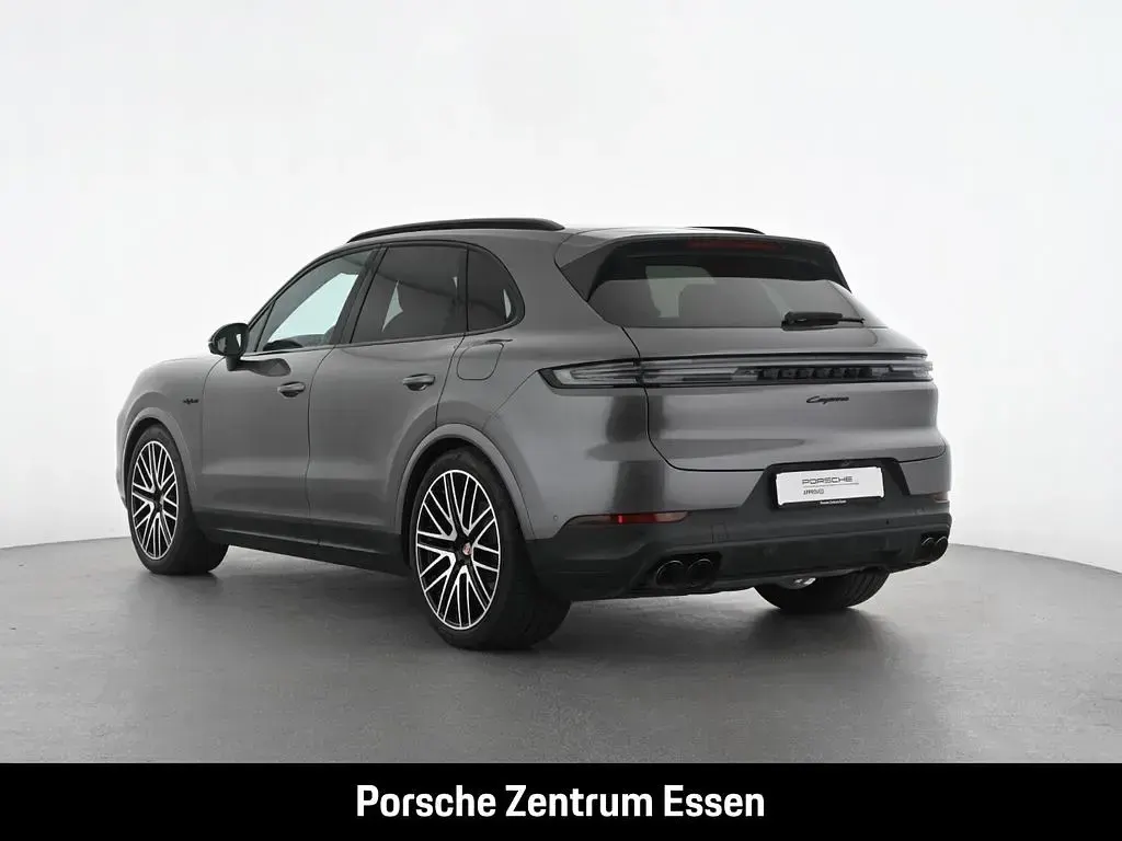 Gebraucht Porsche Cayenne 470 PS (345 kW) 2025 Grau SUV