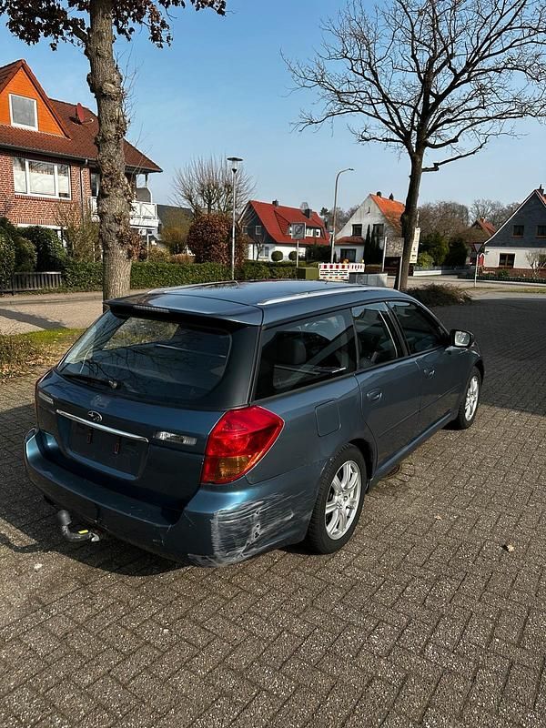 Gebraucht Subaru Legacy 138 PS (101 kW) 2004 Blau Kombi