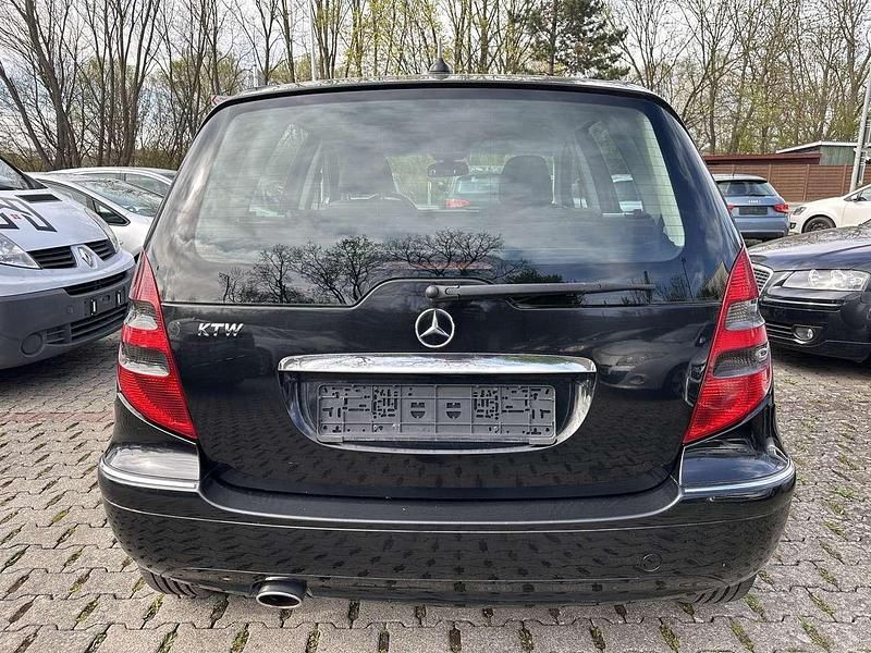 Gebraucht Mercedes A150 95 PS (69 kW) 2008 Kosmosschwarz  metalliclack Kleinwagen