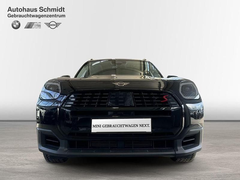 Second-hand Mini Countryman 204 CP (150 kW) 2024 Negru SUV