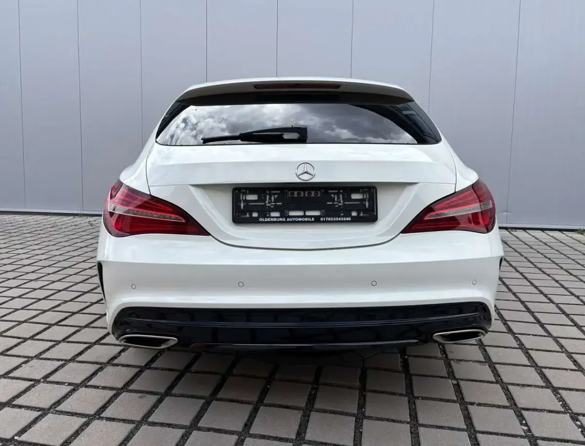 Gebraucht Mercedes CLA200 AMG 156 PS (114 kW) 2017 Calcitweiss/zirrusweiss Coupé