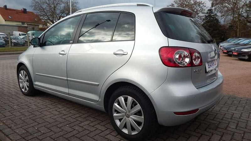 Gebraucht VW Golf VII Style 105 PS (77 kW) 2012 Reflexsilber metallic Limousine