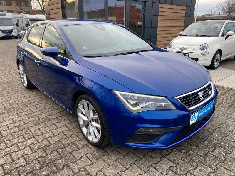 Mystery blau (metallic) Gebraucht 2019 Seat Leon FR Limousine | 16.500 € (Guter Preis) - Bild 1/4