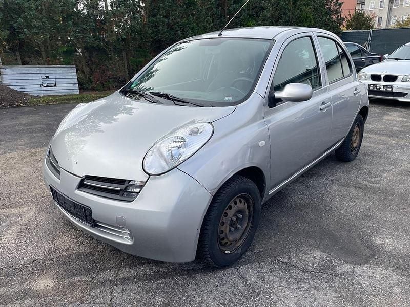 Silber Gebraucht 2005 Nissan Micra City Kleinwagen | 990 € (Fairer Preis) - Bild 1/4