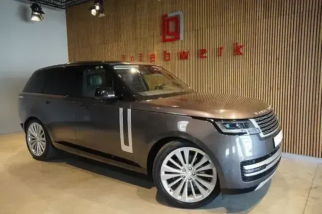 Gebraucht Land Rover Range Rover First Edition 530 PS (389 kW) 2022 Braun SUV