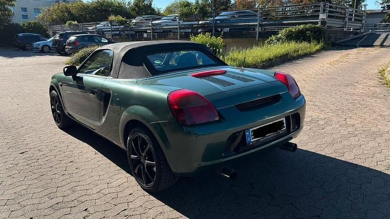 Gebraucht Toyota MR2 140 PS (102 kW) 2002 Grün Cabrio