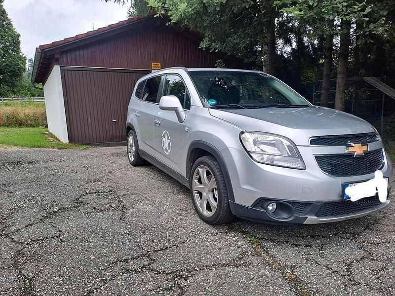 Silber Gebraucht 2011 Chevrolet Orlando LTZ Van / Kleinbus | 5.500 € (Fairer Preis) - Bild 1/4