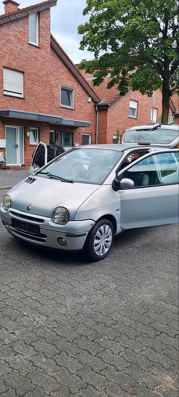 Silber Gebraucht 2005 Renault Twingo Kleinwagen | 1.250 € - Bild 1/4
