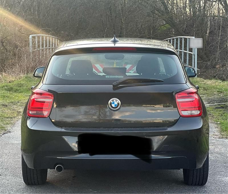 Gebraucht BMW 118 143 PS (105 kW) 2014 Schwarz Kleinwagen
