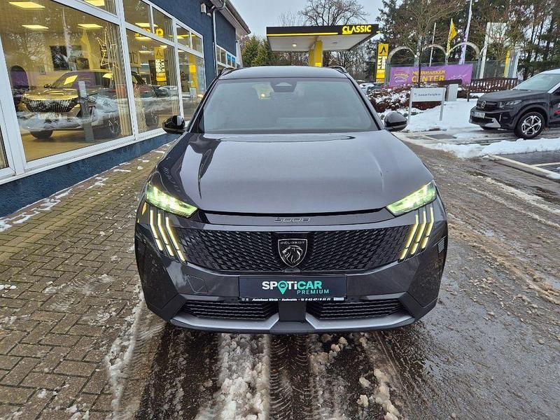 Gebraucht Peugeot 5008 Allure 136 PS (100 kW) 2025 Grau Limousine