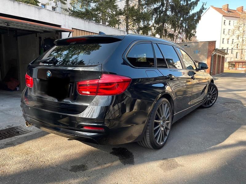 Gebraucht BMW 318 150 PS (110 kW) 2016 Schwarz Kombi