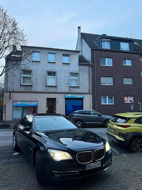 Gebraucht BMW 730 258 PS (189 kW) 2015 Blau Limousine