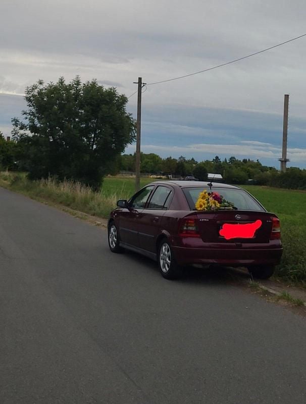 Gebraucht Opel Astra 100 PS (73 kW) 2002 Violet Kleinwagen