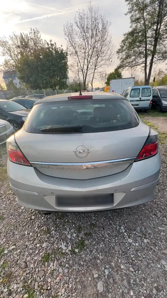 Gebraucht Opel Astra GTC 170 PS (125 kW) 2006 Silber Kleinwagen