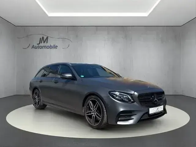 Gebraucht Mercedes E43 AMG AMG 401 PS (294 kW) 2017 Schwarz Limousine