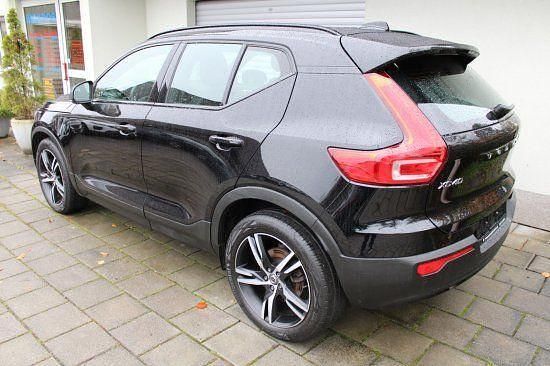Gebraucht Volvo XC40 R-Design 261 PS (191 kW) 2020 Onyxblack (metallic) SUV