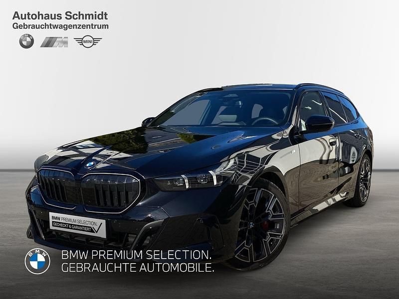 Saphirschwarz Gebraucht 2024 BMW 520 Comfort Edition Kombi | 56.090 € (Etwas zu teuer) - Bild 1/4