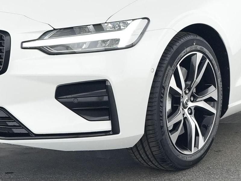 Gebraucht Volvo V60 Plus 197 PS (144 kW) 2025 Weiss Kombi