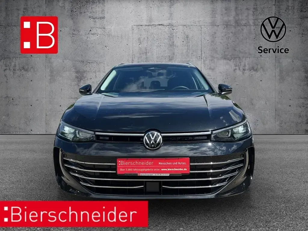 Gebraucht VW Passat Elegance 150 PS (110 kW) 2024 Schwarz Kombi