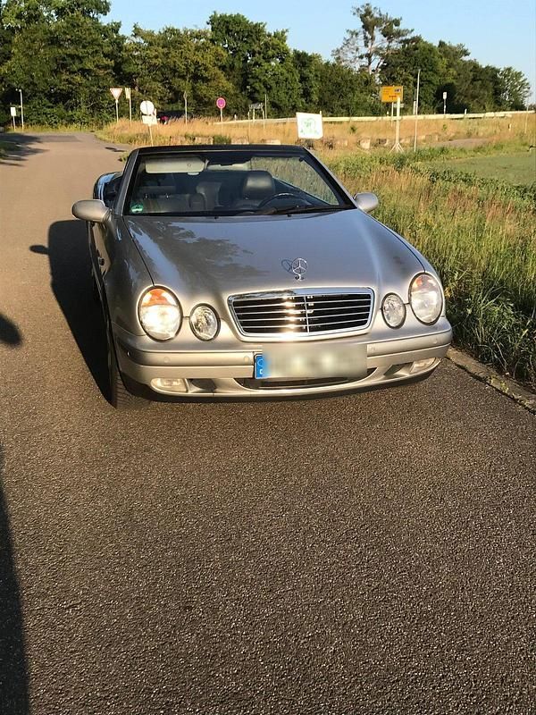 Silber Gebraucht 2000 Mercedes CLK200 Cabrio | 3.500 € (Guter Preis) - Bild 1/4