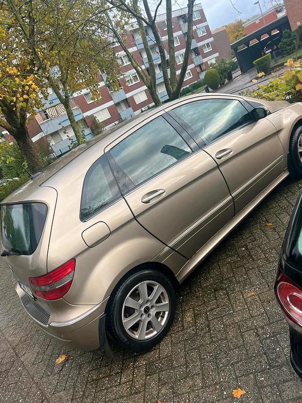 Beige Gebraucht 2007 Mercedes B200 Van / Kleinbus | 4.000 € (Fairer Preis) - Bild 1/4