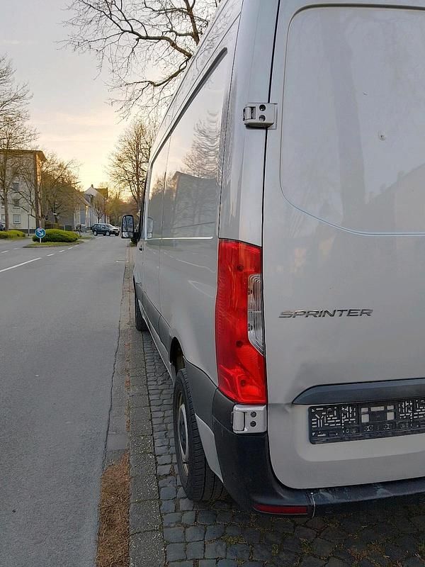 Gebraucht Mercedes Sprinter 143 PS (105 kW) 2021 Grau Van