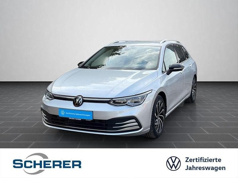 Reflexsilber metallic (metallic) Gebraucht 2024 VW Golf VIII Move Kombi | 22.800 € (Guter Preis) - Bild 1/4