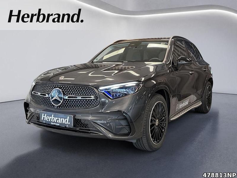 Metalliclack graphitgrau Gebraucht 2025 Mercedes GLC220 AMG SUV | 62.450 € (Guter Preis) - Bild 1/4