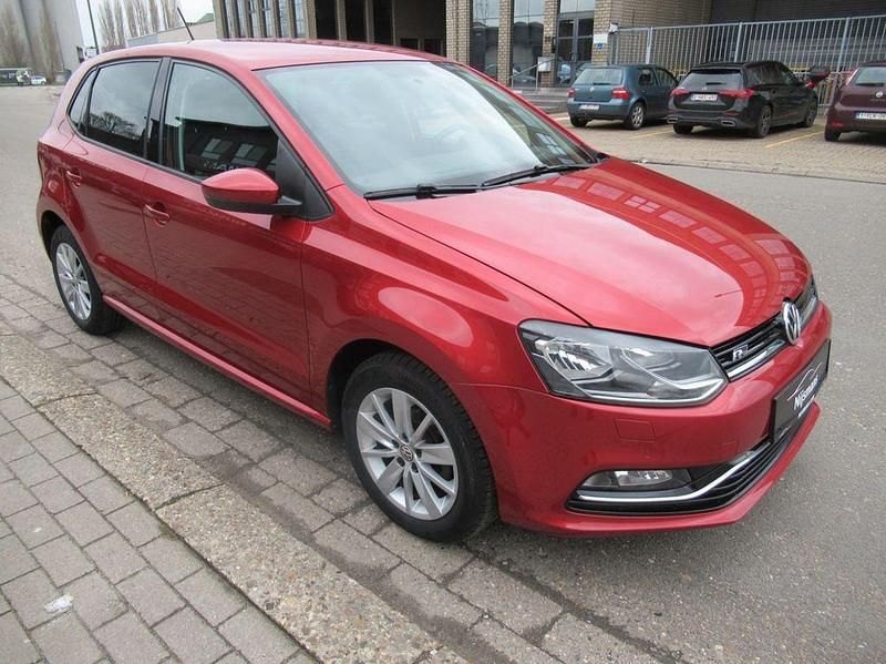 Gebraucht VW Polo Comfortline 90 PS (66 kW) 2014 Rot Limousine