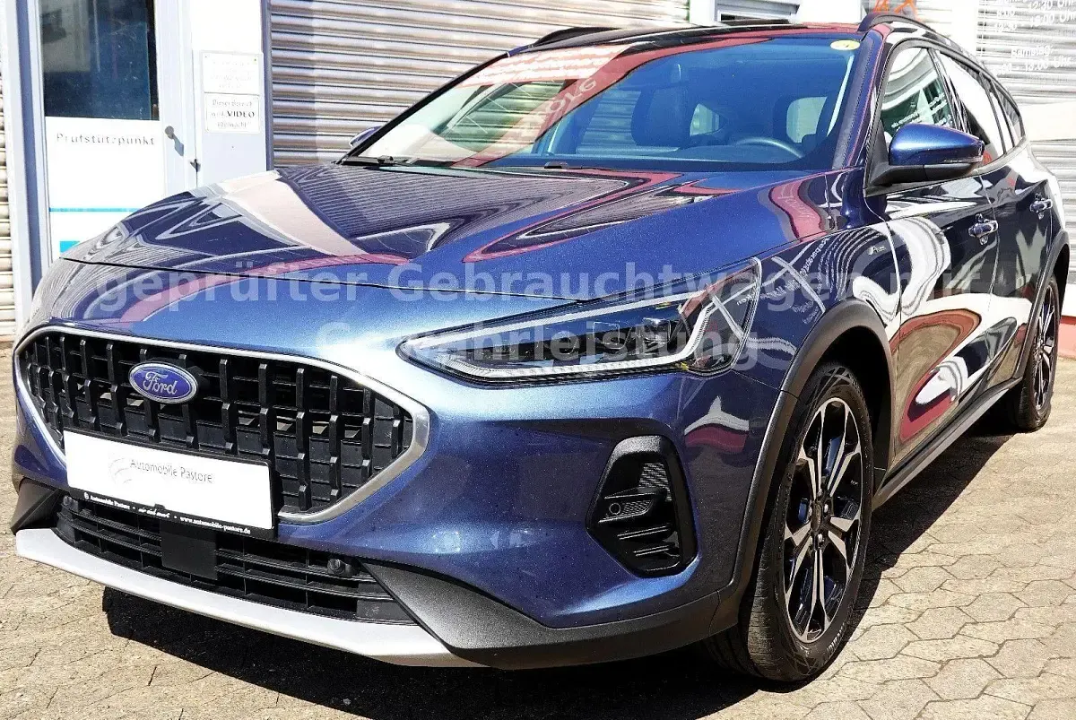 Gebraucht Ford Focus Active 155 PS (114 kW) 2022 Blau Kombi
