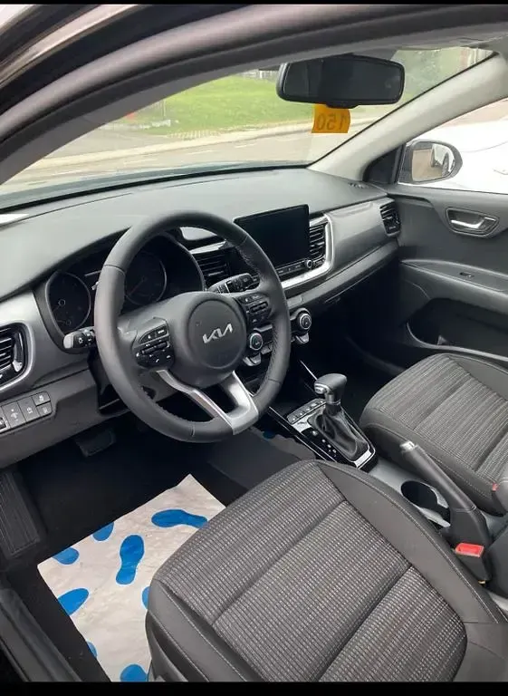 Gebraucht Kia Stonic Vision 101 PS (74 kW) 2024 Schwarz SUV