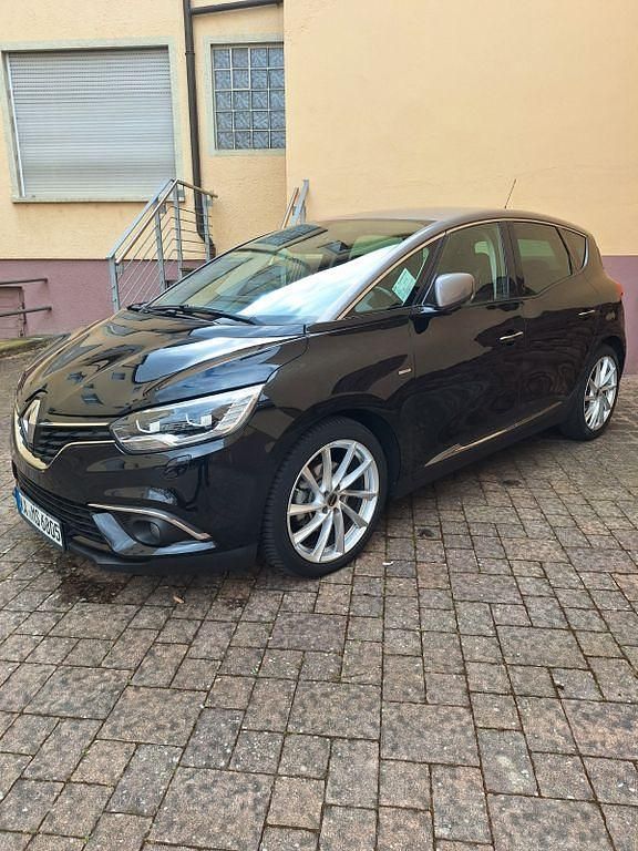 Schwarz Gebraucht 2016 Renault Scénic III Bose Edition Van / Kleinbus | 11.700 € (Fairer Preis) - Bild 1/4