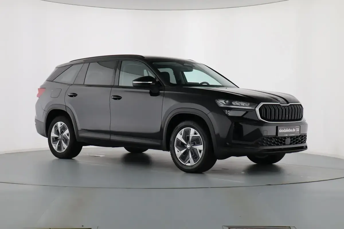 Gebraucht Skoda Kodiaq Selection 204 PS (150 kW) 2025 Schwarzmagic perleffekt SUV