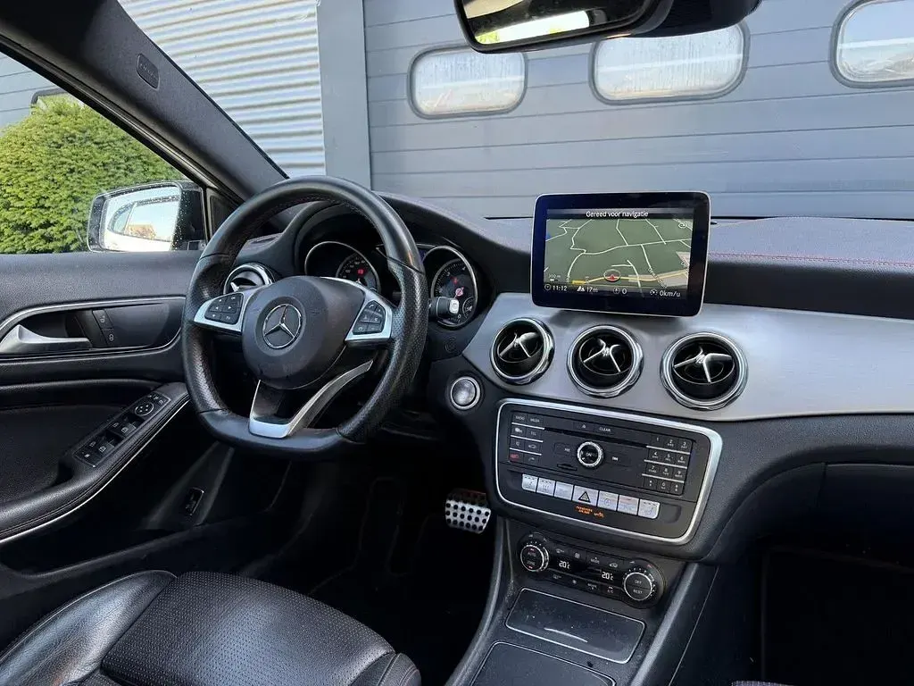 Gebraucht Mercedes GLA220 AMG 177 PS (130 kW) 2018 Weiß SUV