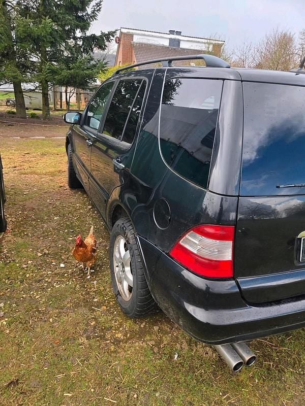 Second-hand Mercedes ML400 2004 Negru SUV