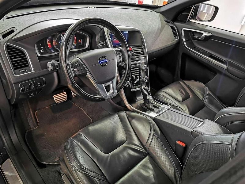 Gebraucht Volvo XC60 R-Design 181 PS (133 kW) 2014 Grau SUV