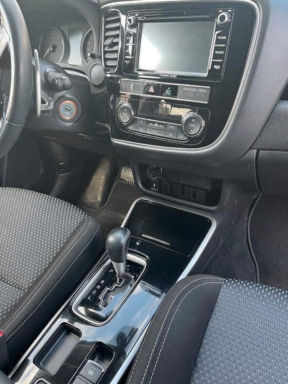 Gebraucht Mitsubishi Outlander Active 150 PS (110 kW) 2019 Weiß SUV