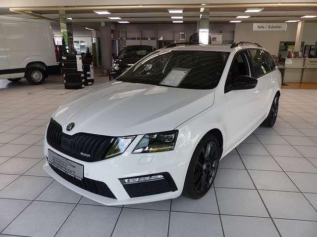 Bila candy/candyweiss Gebraucht 2018 Skoda Octavia RS Kombi | 20.900 € (Etwas zu teuer) - Bild 1/4