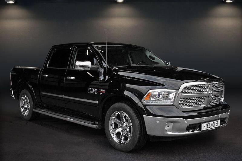 Gebraucht Dodge Ram 401 PS (294 kW) 2014 Schwarz Abholung