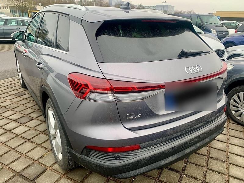 Second-hand Audi Q4 e-tron 125 kW (170 CP) 2022 Gri SUV