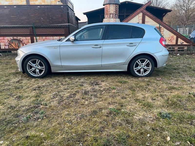 Gebraucht BMW 120 150 PS (110 kW) 2006 Silber Kleinwagen