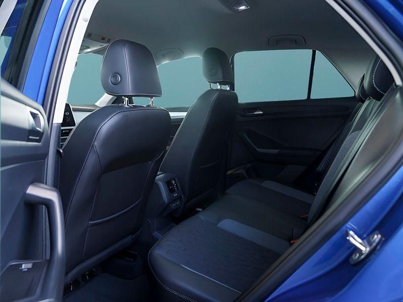 Gebraucht VW T-Roc 116 PS (85 kW) 2024 Blau SUV
