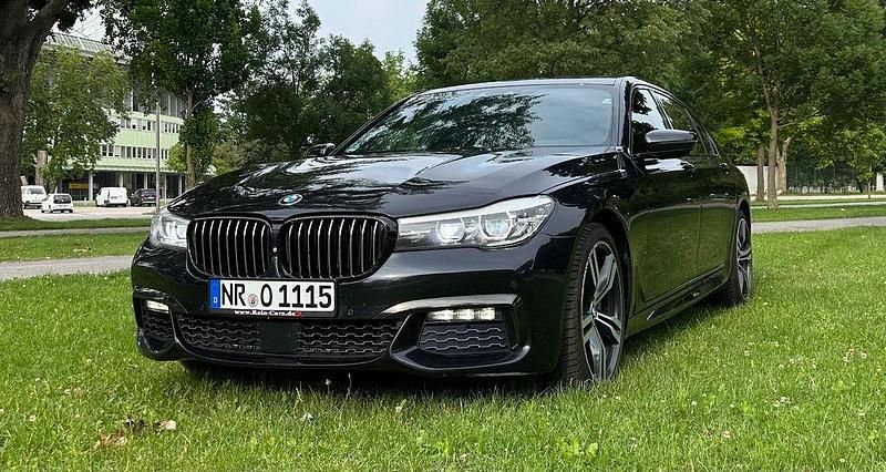 Schwarz Gebraucht 2016 BMW 740L M Sport Limousine | 28.700 € (Superpreis) - Bild 1/4