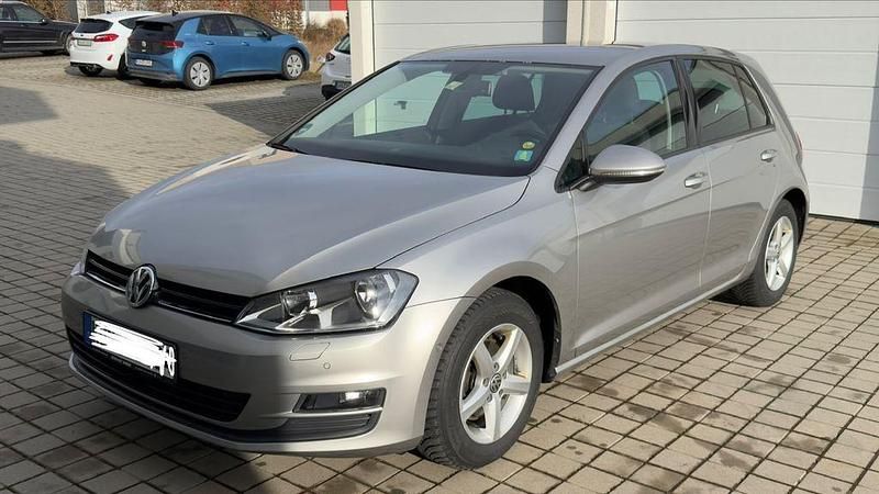 Gebraucht VW Golf VII Life 140 PS (102 kW) 2014 Silber Limousine