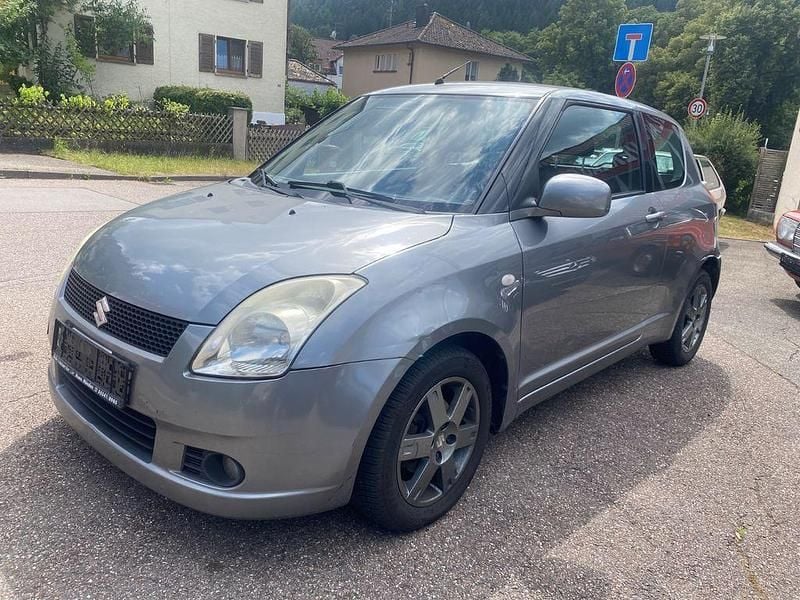 Grau Gebraucht 2007 Suzuki Swift Kleinwagen | 1.999 € (Fairer Preis) - Bild 1/4